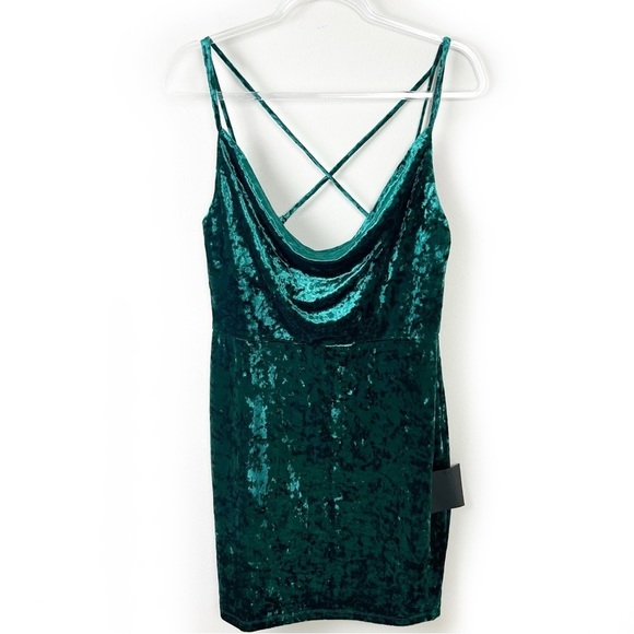 NWT - Lulus Drape Front Green crushed velvet mini dress size: XL - Picture 1 of 14